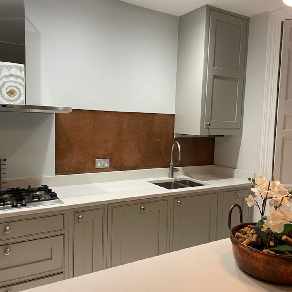 Cheshire finish - Aged copper Splashback - Image 11